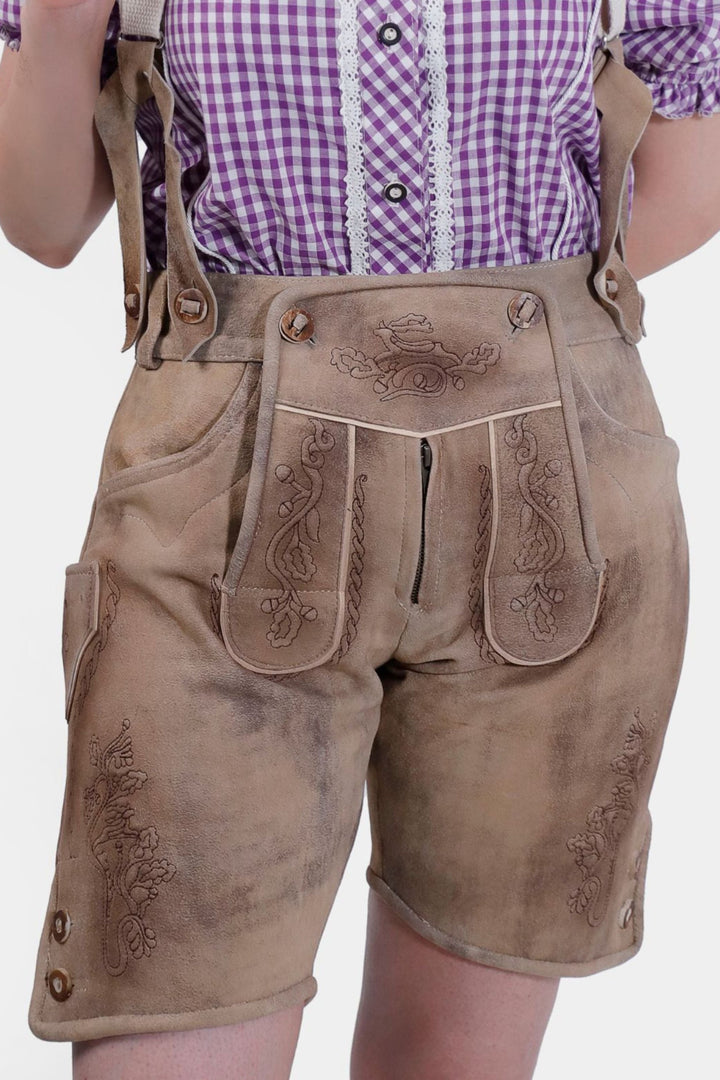 Dafne Keen Lederhosen